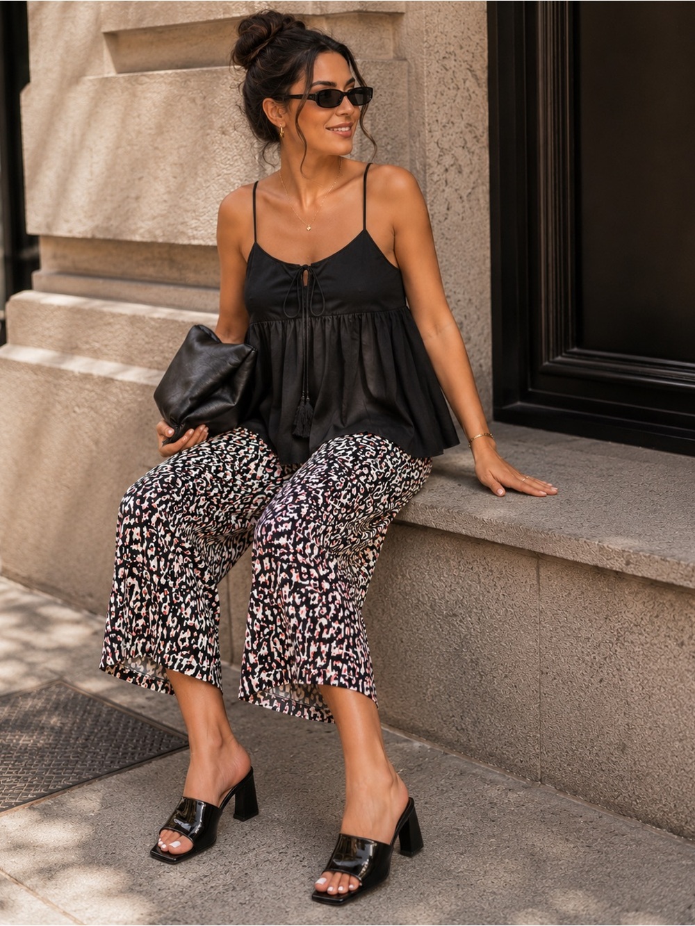 Women's Printed Wide-Leg Capris in Black & Blush